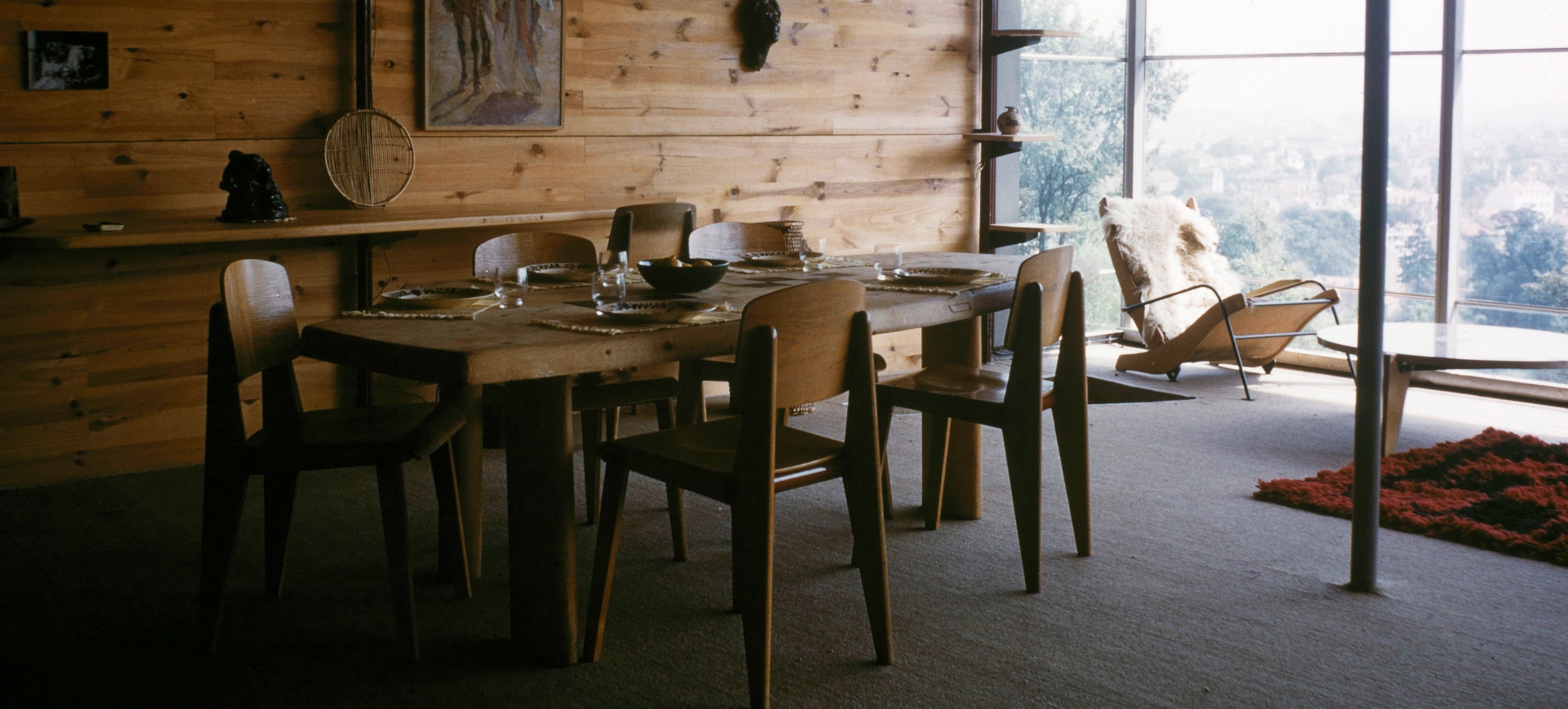 素材不足から生まれた革新性 – Vitra Online Shop