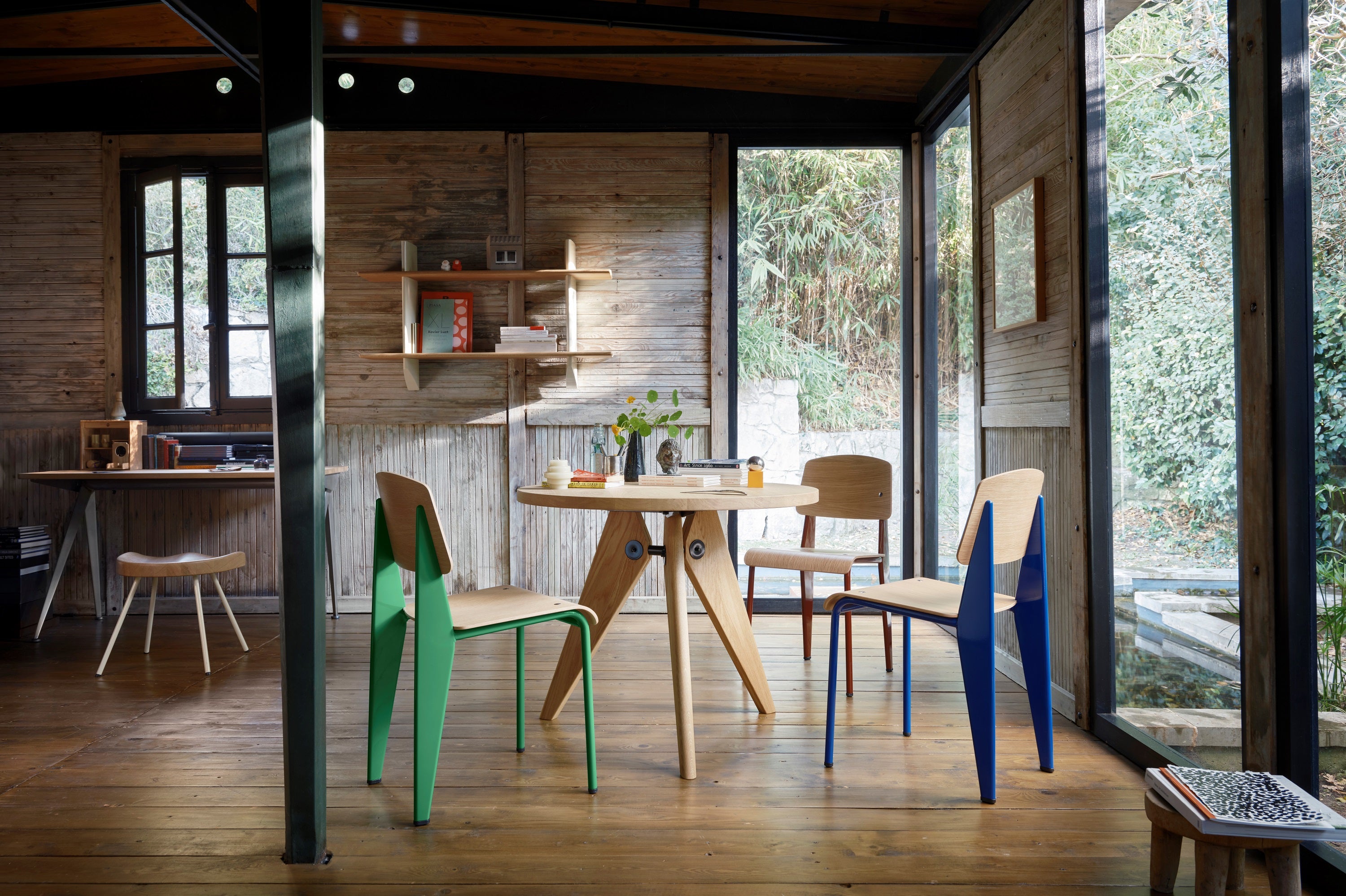 新作揃え Vitra ジャン・プルーヴェとチャールズ＆レイ・イームズ 構築 洋書